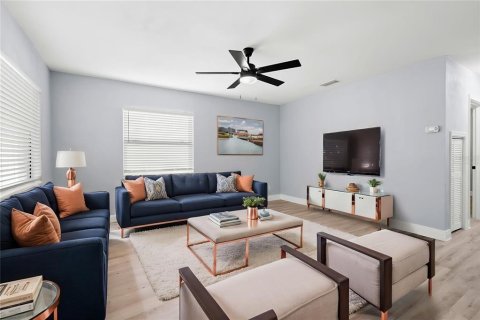 Villa ou maison à vendre à Tampa, Floride: 2 chambres, 103.68 m2 № 2324925 - photo 3