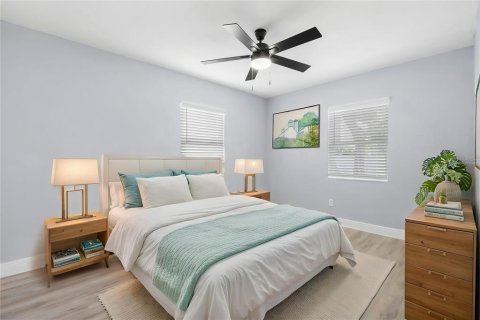 Villa ou maison à vendre à Tampa, Floride: 2 chambres, 103.68 m2 № 2324925 - photo 11
