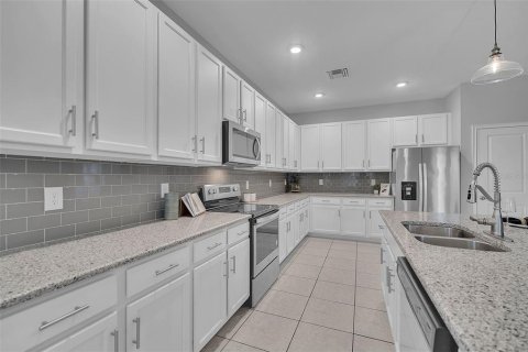 House in Palmetto, Florida 4 bedrooms, 186.18 sq.m. № 2308844 - photo 14