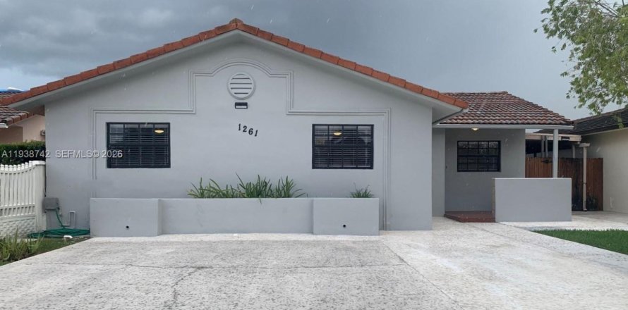 Casa en Miami, Florida 2 dormitorios, 92.9 m2 № 1997863