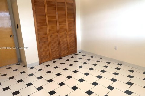 Casa en alquiler en Miami, Florida, 2 dormitorios, 92.9 m2 № 1997863 - foto 11