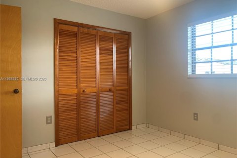 Casa en alquiler en Miami, Florida, 2 dormitorios, 92.9 m2 № 1997863 - foto 7