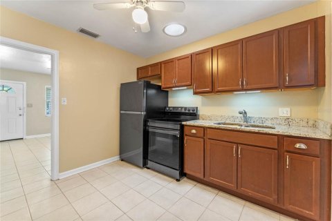 Apartamento en alquiler en Orlando, Florida, 2 dormitorios, 65.22 m2 № 1885336 - foto 10