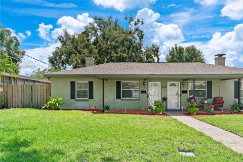 Apartamento en alquiler en Orlando, Florida, 2 dormitorios, 65.22 m2 № 1885336 - foto 1