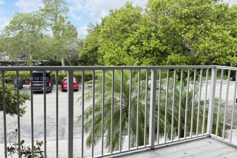 Condo in Coconut Creek, Florida, 2 bedrooms  № 2056886 - photo 16