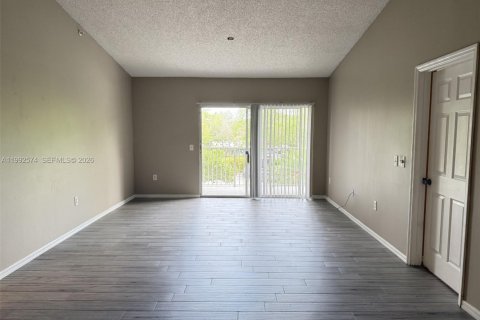 Condo in Coconut Creek, Florida, 2 bedrooms  № 2056886 - photo 3