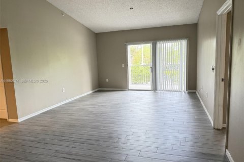 Condo in Coconut Creek, Florida, 2 bedrooms  № 2056886 - photo 2