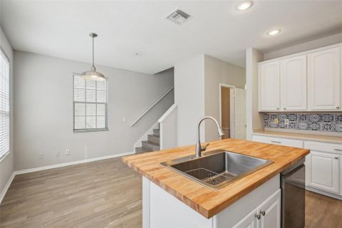 Adosado en venta en Tampa, Florida, 4 dormitorios, 176.89 m2 № 1522478 - foto 6