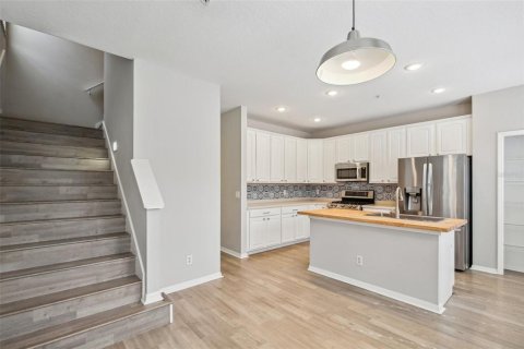 Adosado en venta en Tampa, Florida, 4 dormitorios, 176.89 m2 № 1522478 - foto 9