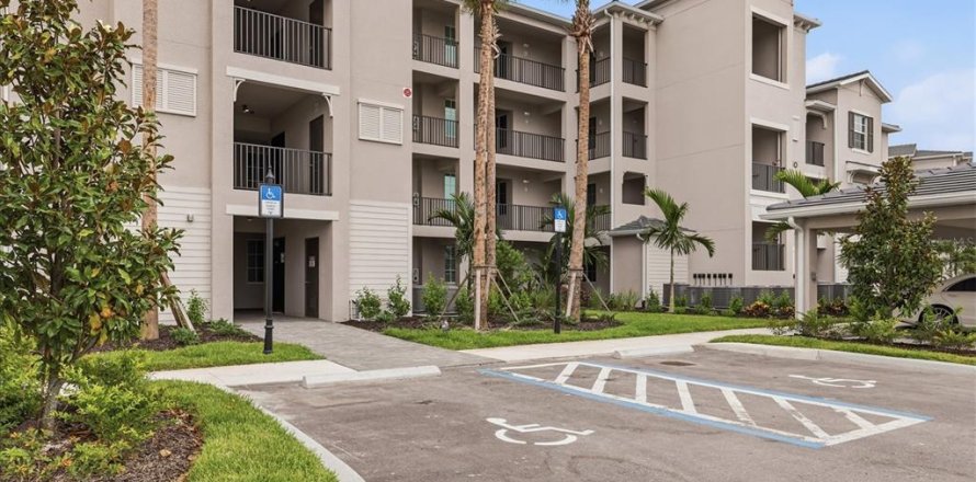 Condo in Lakewood Ranch, Florida, 2 bedrooms  № 2218541