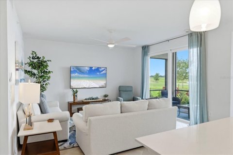 Condo in Lakewood Ranch, Florida, 2 bedrooms  № 2218541 - photo 5