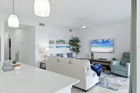 Condo in Lakewood Ranch, Florida, 2 bedrooms  № 2218541 - photo 16
