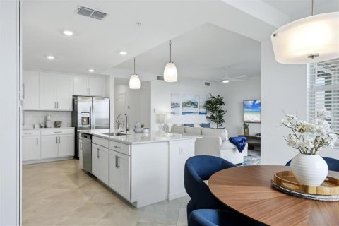Condo in Lakewood Ranch, Florida, 2 bedrooms  № 2218541 - photo 10