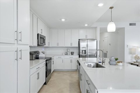 Condo in Lakewood Ranch, Florida, 2 bedrooms  № 2218541 - photo 14