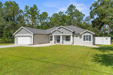 House in Weeki Wachee, Florida 3 bedrooms, 182.92 sq.m. № 1801757 - photo 29