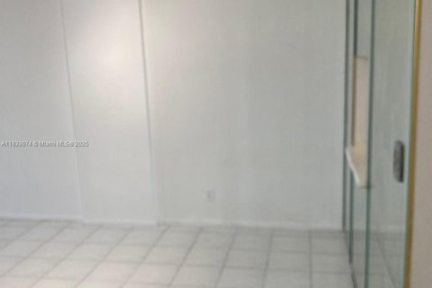 Condo in North Miami Beach, Florida, 1 bedroom  № 1814322 - photo 22