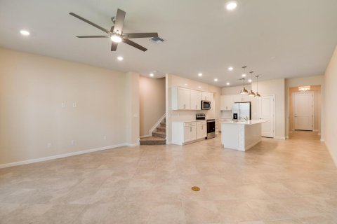 Touwnhouse à louer à Stuart, Floride: 3 chambres, 168.52 m2 № 2272023 - photo 15