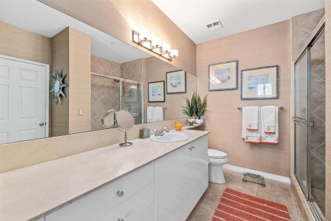 Снять в аренду кондоминиум в Лантана, Флорида 3 спальни, 147.53м2, № 1224820 - фото 1