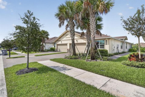 Villa ou maison à vendre à Loxahatchee Groves, Floride: 3 chambres, 181.35 m2 № 2397262 - photo 2