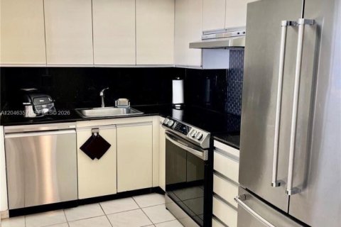 Copropriété à louer à Aventura, Floride: 2 chambres, 112.41 m2 № 2278420 - photo 7