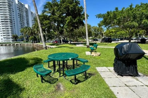 Copropriété à louer à Aventura, Floride: 2 chambres, 112.41 m2 № 2278420 - photo 26