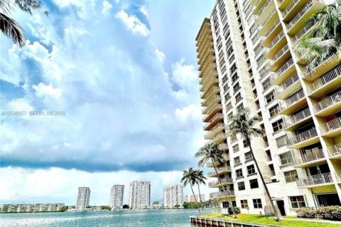 Copropriété à louer à Aventura, Floride: 2 chambres, 112.41 m2 № 2278420 - photo 20