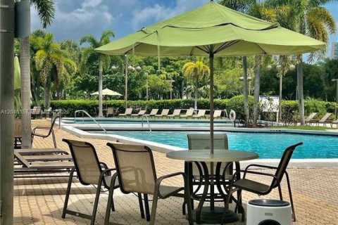 Copropriété à louer à Aventura, Floride: 2 chambres, 112.41 m2 № 2278420 - photo 14