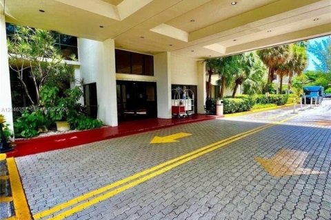 Copropriété à louer à Aventura, Floride: 2 chambres, 112.41 m2 № 2278420 - photo 22