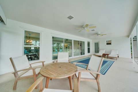 Villa ou maison à vendre à Atlantis, Floride: 3 chambres, 294.04 m2 № 2249912 - photo 25