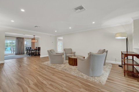Villa ou maison à vendre à Atlantis, Floride: 3 chambres, 294.04 m2 № 2249912 - photo 9