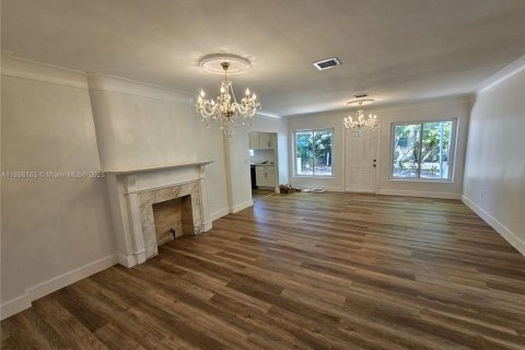 Villa ou maison à vendre à Miami Beach, Floride: 3 chambres, 151.43 m2 № 1951322 - photo 9