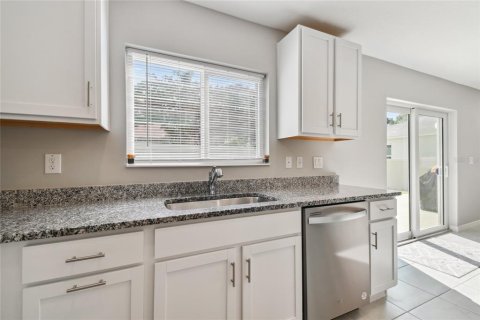 Casa en alquiler en Seffner, Florida, 5 dormitorios, 247.86 m2 № 1755119 - foto 14
