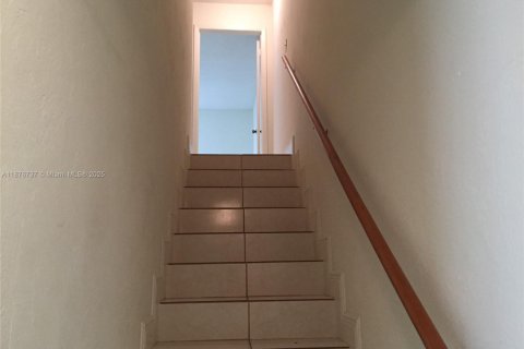 Touwnhouse à vendre à Miami, Floride: 2 chambres, 111.95 m2 № 2077144 - photo 20
