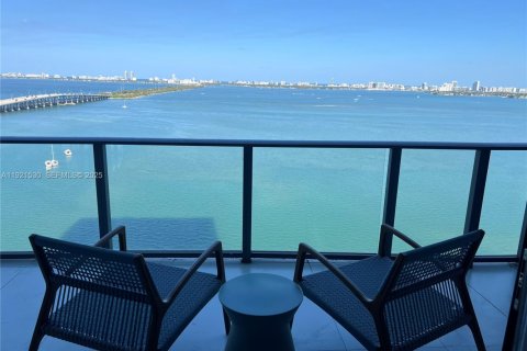 Condominio en alquiler en Miami, Florida, 1 dormitorio, 89.09 m2 № 1992865 - foto 18