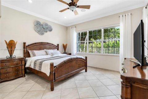 House in Weston, Florida 4 bedrooms, 174.28 sq.m. № 1971176 - photo 22