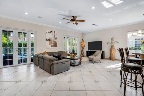 House in Weston, Florida 4 bedrooms, 174.28 sq.m. № 1971176 - photo 14