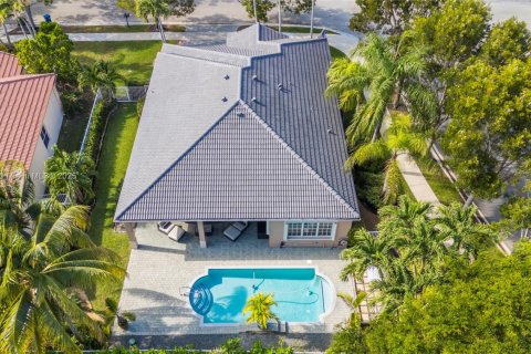 House in Weston, Florida 4 bedrooms, 174.28 sq.m. № 1971176 - photo 7