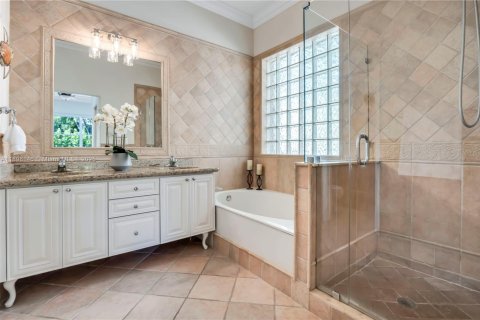 House in Weston, Florida 4 bedrooms, 174.28 sq.m. № 1971176 - photo 27