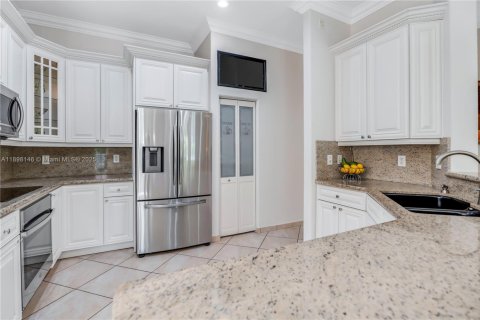 House in Weston, Florida 4 bedrooms, 174.28 sq.m. № 1971176 - photo 18