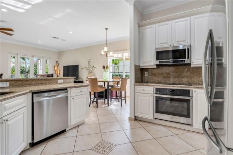 House in Weston, Florida 4 bedrooms, 174.28 sq.m. № 1971176 - photo 19