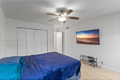 Купить кондоминиум в Маргит, Флорида 2 спальни, 94.67м2, № 1965824 - фото 26