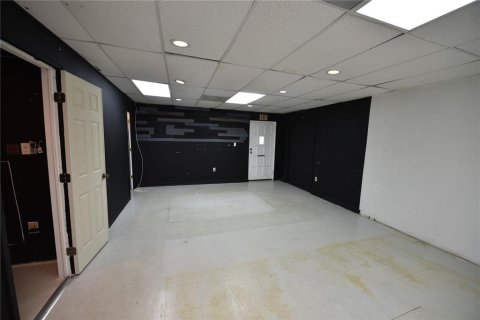 Immobilier commercial à louer à Kissimmee, Floride: 53.14 m2 № 2408098 - photo 8