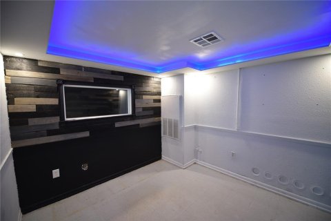 Immobilier commercial à louer à Kissimmee, Floride: 53.14 m2 № 2408098 - photo 5