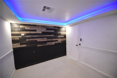 Immobilier commercial à louer à Kissimmee, Floride: 53.14 m2 № 2408098 - photo 6