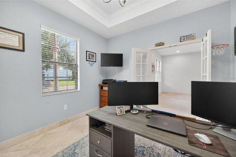 House in Tampa, Florida 4 bedrooms, 271.09 sq.m. № 1884438 - photo 13