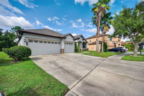 House in Tampa, Florida 4 bedrooms, 271.09 sq.m. № 1884438 - photo 3