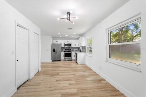 Casa en venta en Orlando, Florida, 3 dormitorios, 125.7 m2 № 1885206 - foto 10
