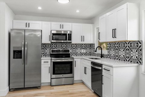 Casa en venta en Orlando, Florida, 3 dormitorios, 125.7 m2 № 1885206 - foto 12