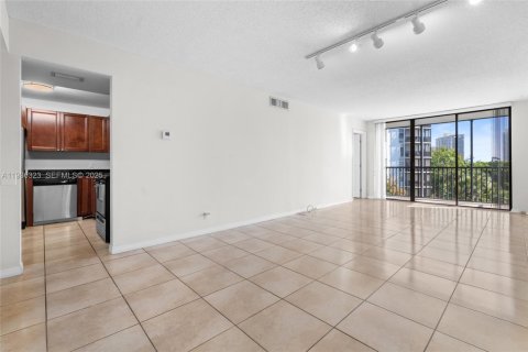 Copropriété à vendre à Aventura, Floride: 2 chambres, 87.7 m2 № 1994327 - photo 2