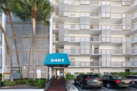 Copropriété à vendre à Aventura, Floride: 2 chambres, 87.7 m2 № 1994327 - photo 30